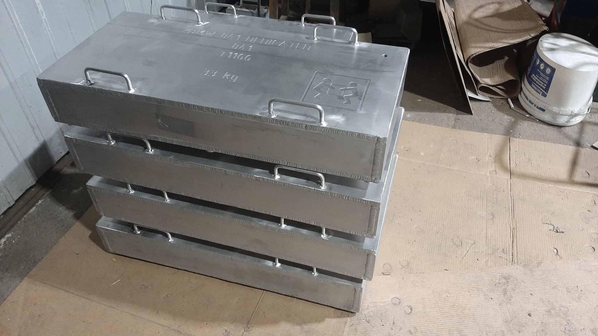 Alumínium vákuumkitöltő-tartályok hegesztve