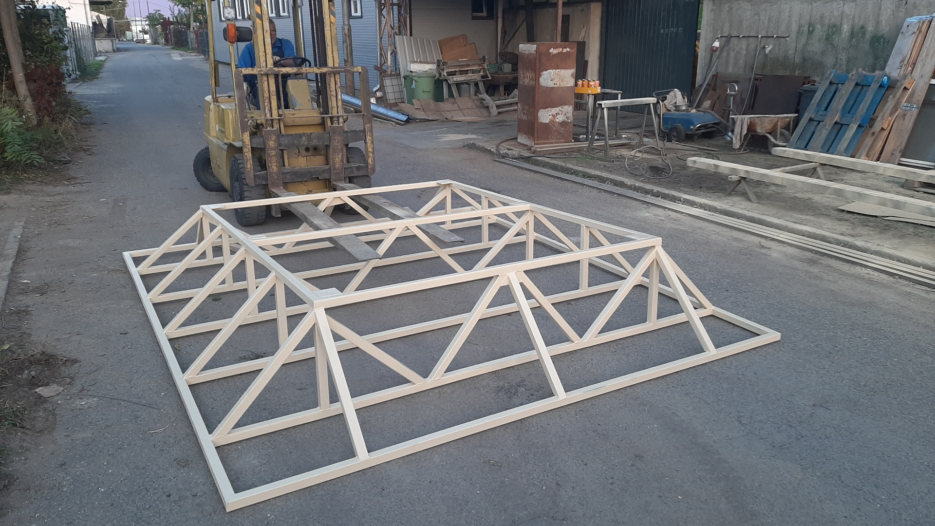 Hővédő tetőszerkezet váza